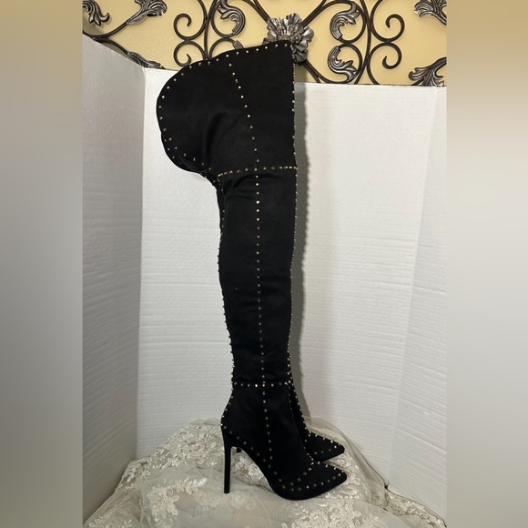 WOMENS “PARIS PEACH” THIGH HIGH GOLD STUDDED BOOTS - Picture 4 of 8